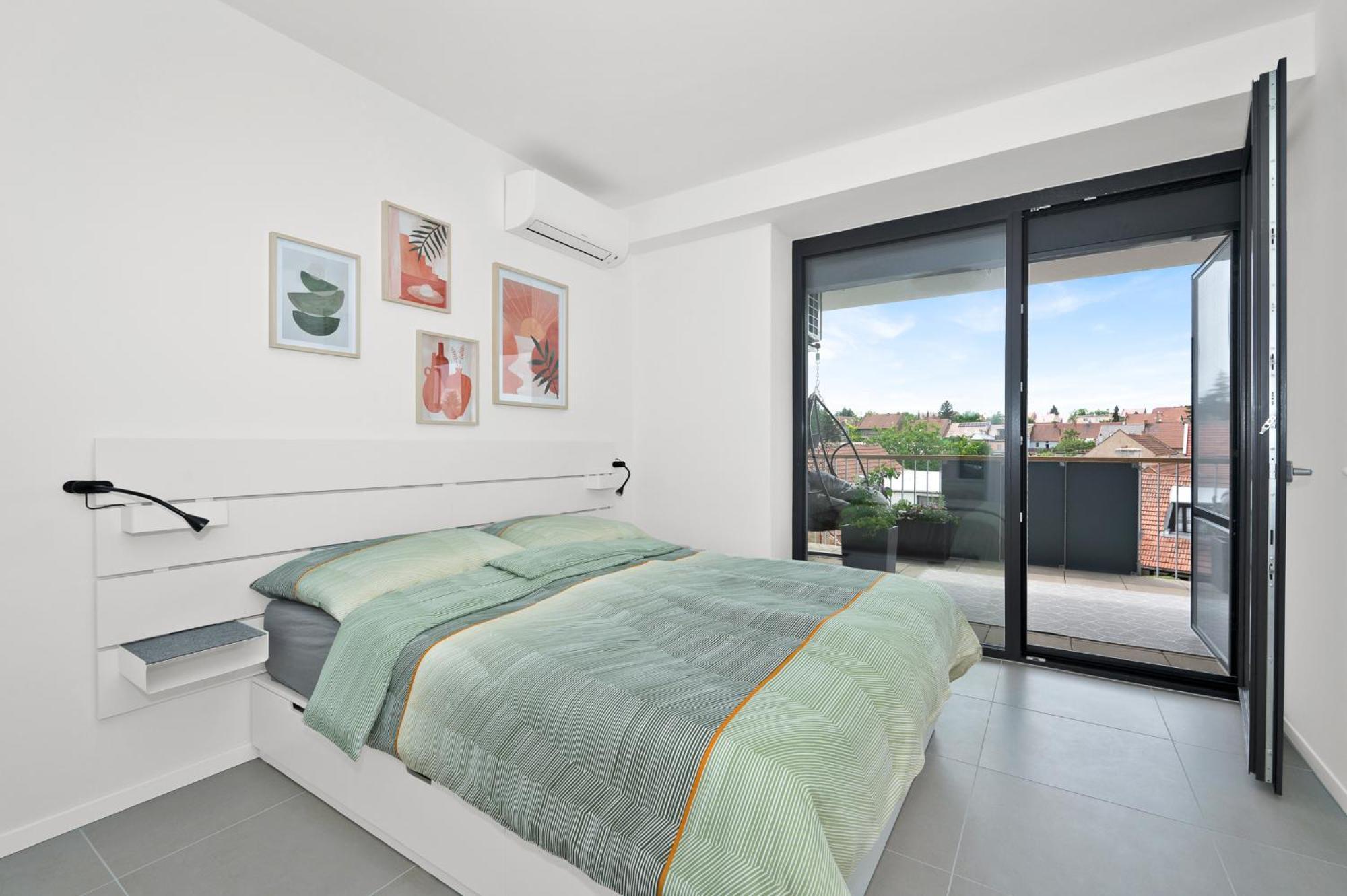 Fully Equipped Apartments With Terraces, Free Garage Parking, Netflix & Ac - By Apartmany Slapanice Cz Екстериор снимка